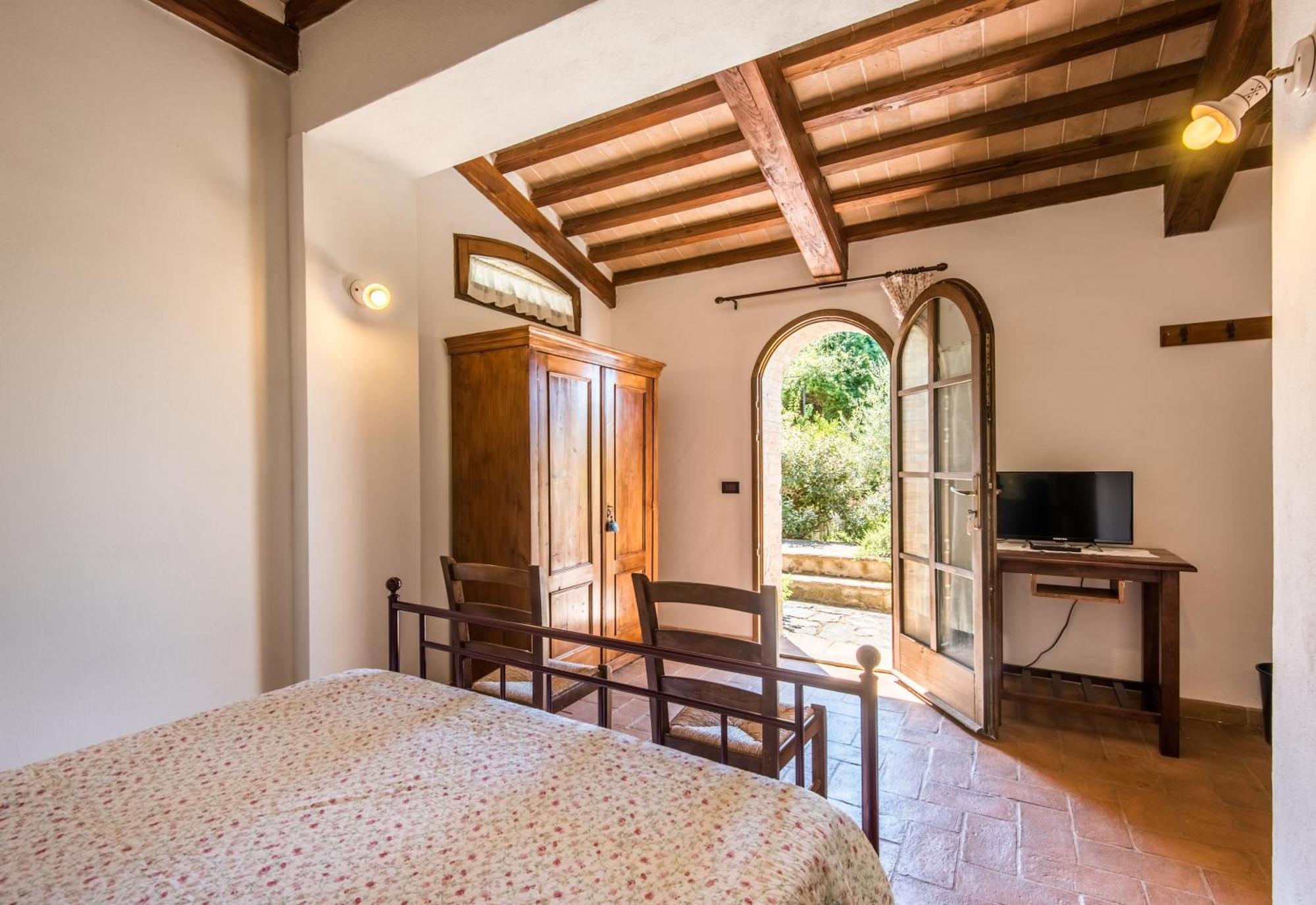 Glicine Apartment Podere Giardino Montalcino Luaran gambar